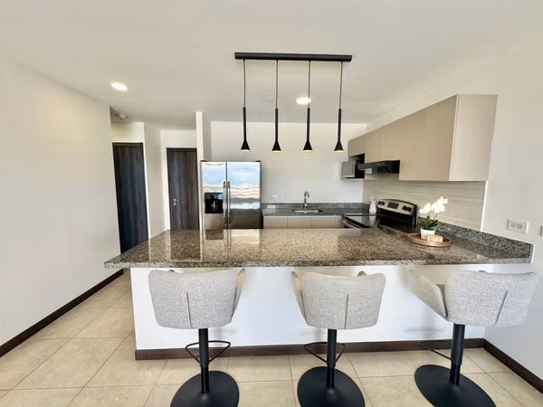 Apartamento amueblado con excelentes vistas en Paseo Colón