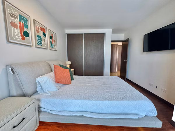 Apartamento amueblado con excelentes vistas en Paseo Colón