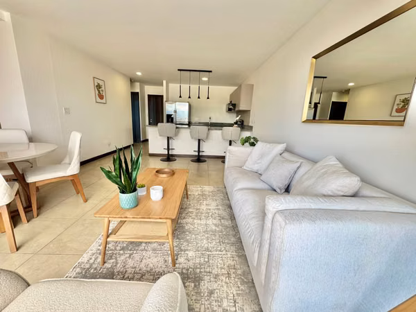 Apartamento amueblado con excelentes vistas en Paseo Colón
