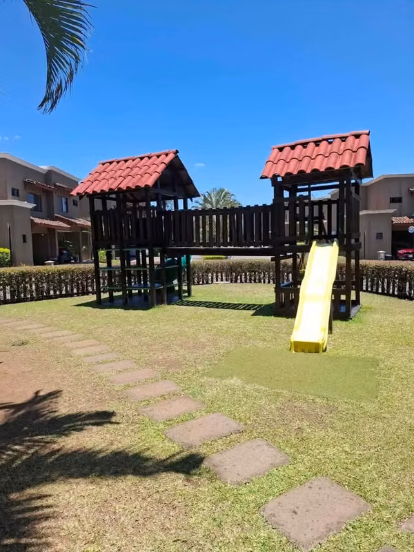 Alquiler de casa en condominio en fuerte Ventura pozos de santa ana con línea blanca