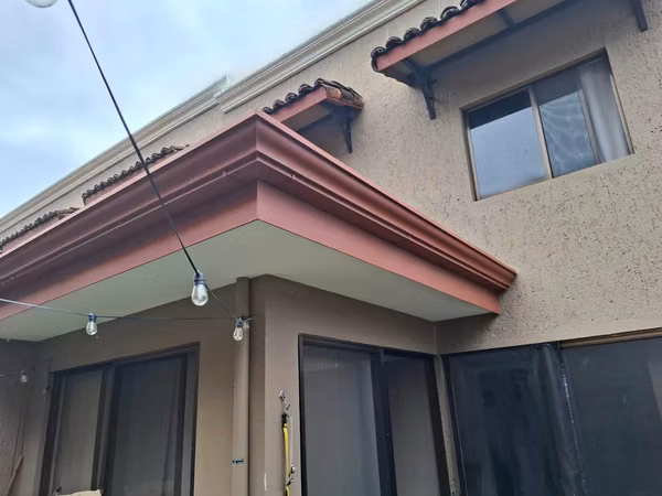 Sale of house in condo in strong Ventura santa ana wells