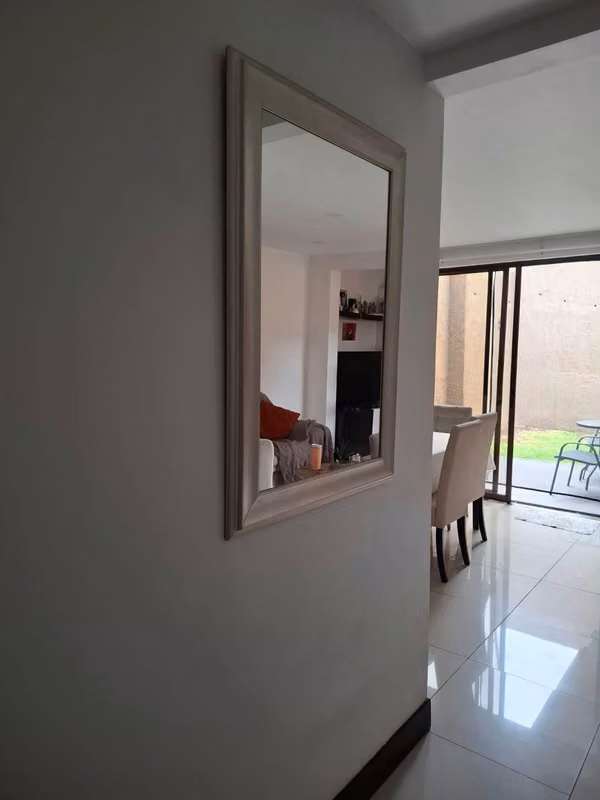 Sale of house in condo in strong Ventura santa ana wells
