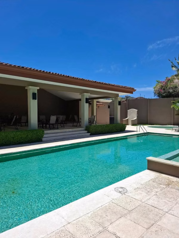 Sale of house in condo in strong Ventura santa ana wells