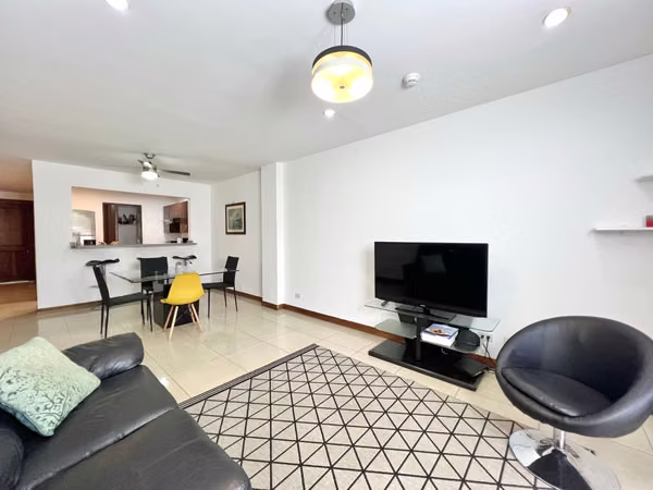 Alquiler de apartamento en Santa Ana. 2 Habitaciones. Amueblado. ¡Amenidades!