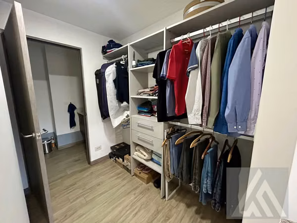 APARTAMENTO EN VENTA EN TORRE / OPORTUNIDAD DE INVERSIÓN/ BELLO HORZONTE| ESCAZÚ