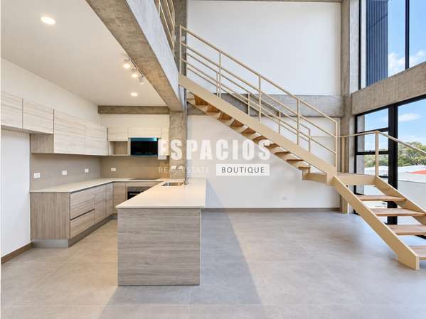 ALQUILER DE PENTHOUSE EN ROHRMOSER CON LINEA BLANCA