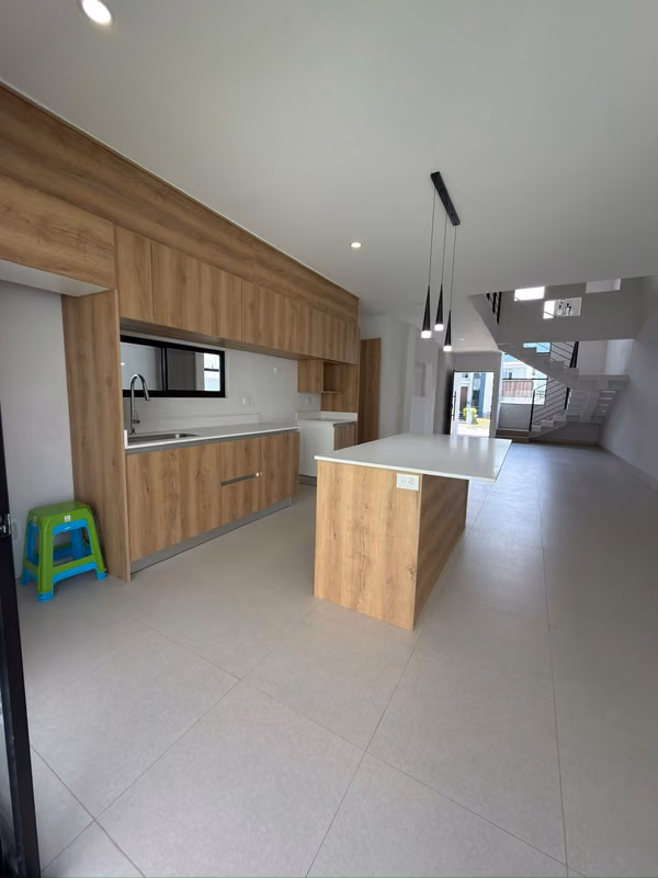 Casa para Estrenar en una excelente Ubicacion