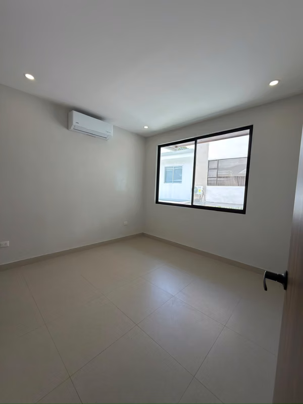 Casa para Estrenar en una excelente Ubicacion