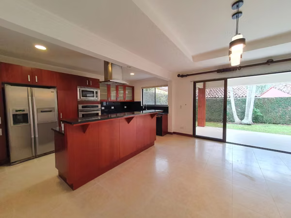Jardín - Jaboncillo - Amplia - 322 m2 de terreno