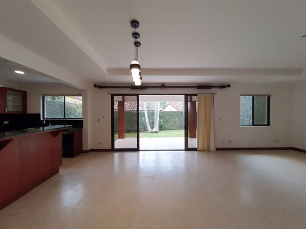 Jardín - Jaboncillo - Amplia - 322 m2 de terreno