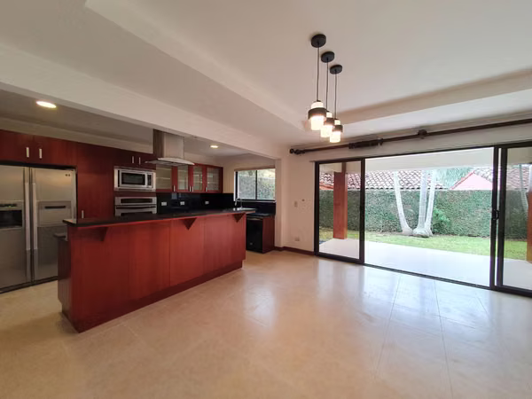 Jardín - Jaboncillo - Amplia - 322 m2 de terreno
