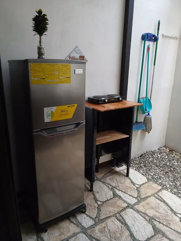 SE VENDE EDIFICIO DE 7 APARTAMENTOS PARA AIRBNB EN LA URUCA, POR EL HOTEL BARCELO PALACIO.