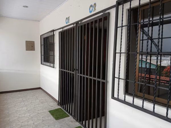 SE VENDE EDIFICIO DE 7 APARTAMENTOS PARA AIRBNB EN LA URUCA, POR EL HOTEL BARCELO PALACIO.