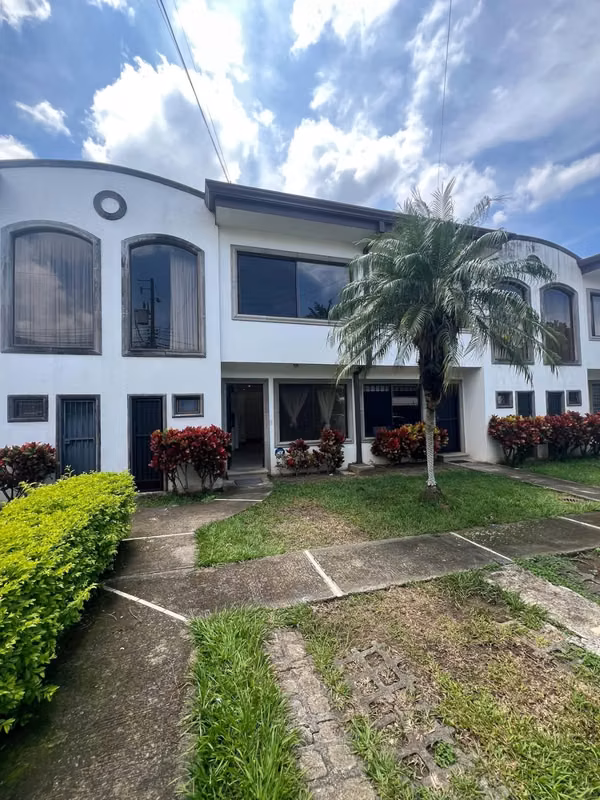 Se vende townhouse  en GUACHIPELIN de Escazú por distrito cuatro 