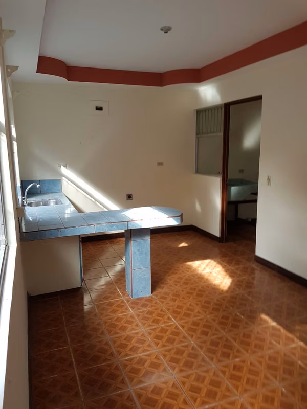 Alquiler de Apartamento en Desamparados, 250 mts oeste del Rancho Garibaldi, frente al Centro de Carnes Cucubres