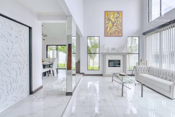 Se Vende Casa Residencial Altadena Sabanilla 4 Habitaciones Principal en 1er Nivel mas Oficina y Patio Amplio NJA1464SB