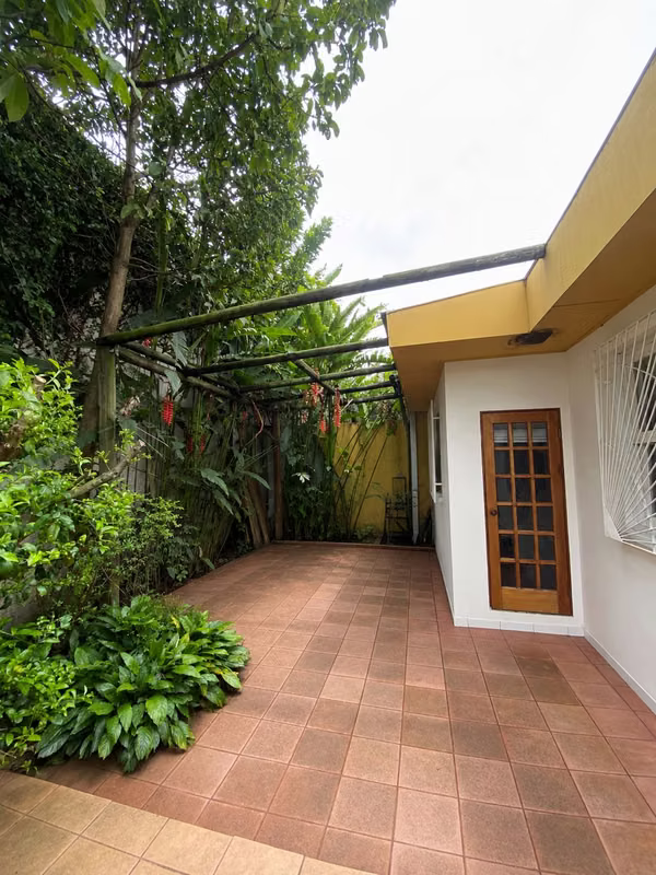 Casa independiente en venta en La Sabana
