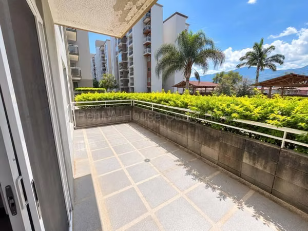 Venta de Apartamento en CONCASA-Alajuela. 27-863