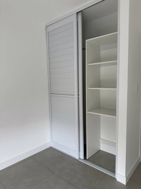 Apartamento en Alquiler con parqueo techado Monte Alto Curridabat