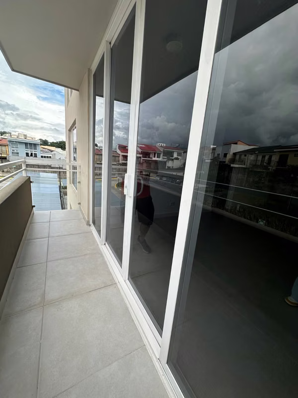 Apartamento en Alquiler con parqueo techado Monte Alto Curridabat