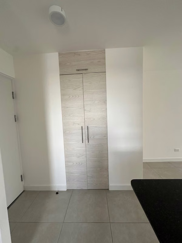 Apartamento en Alquiler con parqueo techado Monte Alto Curridabat