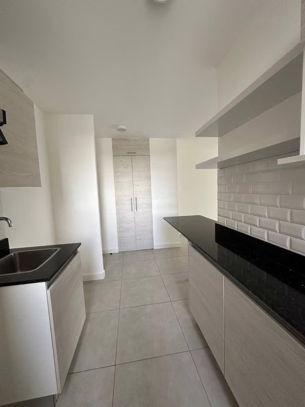 Apartamento en Alquiler con parqueo techado Monte Alto Curridabat