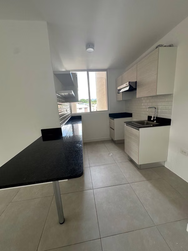 Apartamento en Alquiler con parqueo techado Monte Alto Curridabat