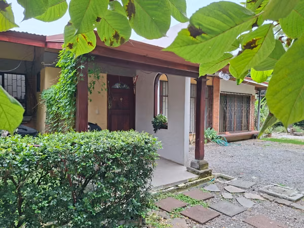 1 hab apartment in Urb Rio Oro, surrounded by nature, 380,000 with water and internet included