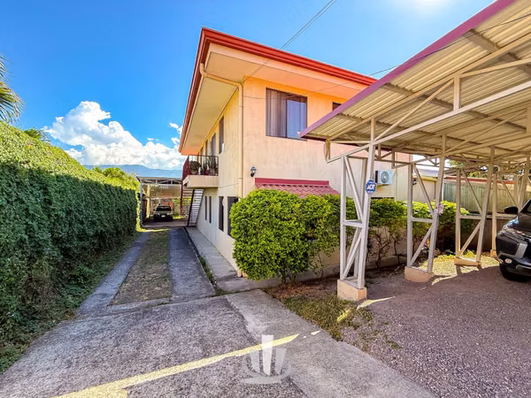 Apartamento amplio en renta Pozos Santa Ana