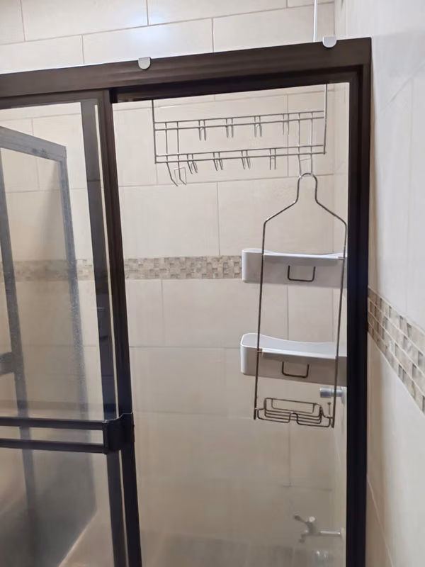 Se alquila apartamento en Dulce Nombre de Tres Ríos, zona segura para pareja o persona sola