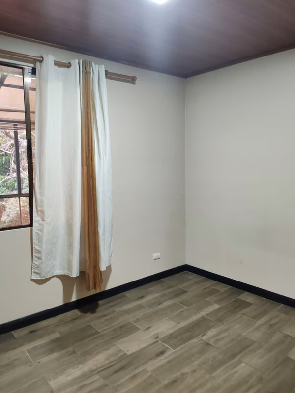 Se alquila apartamento en Dulce Nombre de Tres Ríos, zona segura para pareja o persona sola