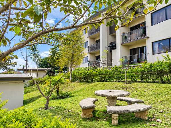 Investment apartment in Lomas de Ayarco - USD 175,000 - Currently rented - GSL