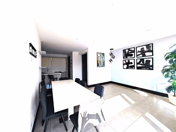 Alquiler de apartamento en Nunciatura. Moderno Edif Via NOva 74.