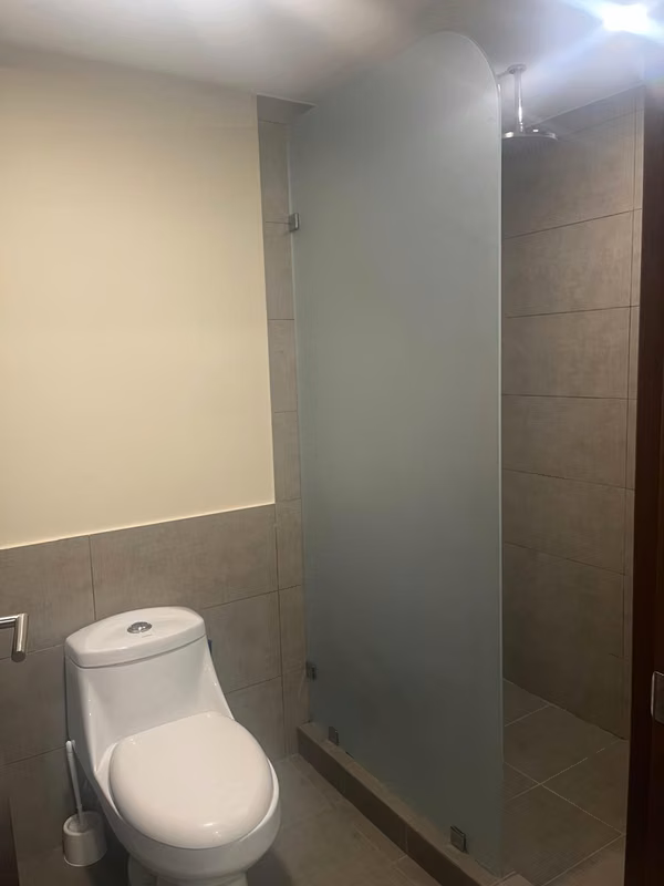 Apartamento 1 habitacion en alquiler Torre Los Yoses con parqueo, bodega y amenidades
