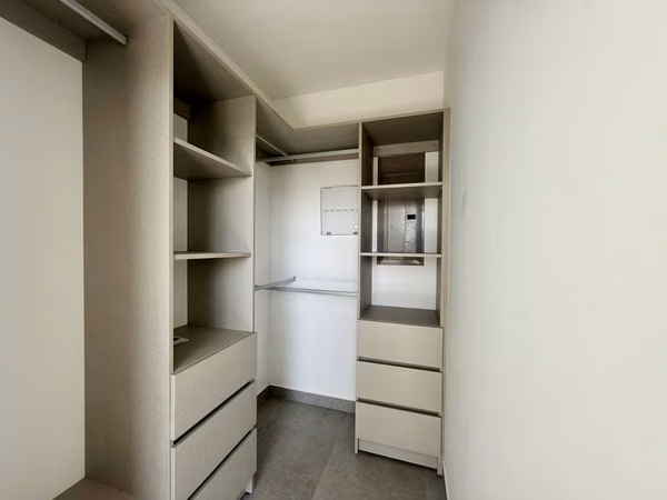 Alquiler de moderno apartamento dúplex de 2 habitaciones en Ulloa, Heredia H.A. 27-867