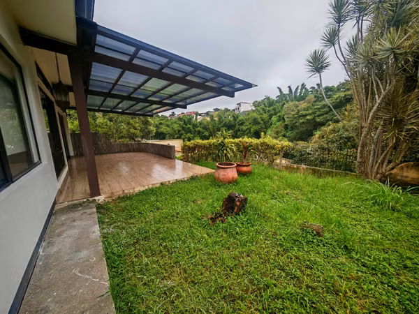 Se vende casa en Alajuela centro. Condómino  Ana Bolena