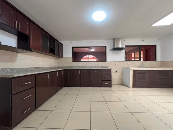 SE ALQUILA-Casa de UN NIVEL en La Trinidad, Alajuela-TMH