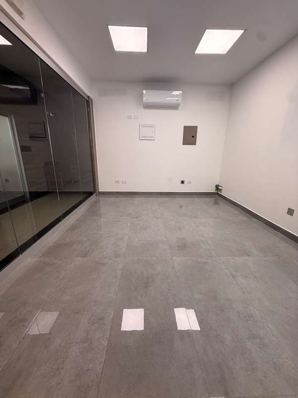 Local Commercial Rental in Santa Ana Downtown