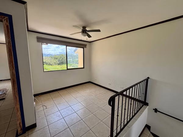 HOUSE IN OONDOMINI. WELLS. 2 NVLS. 2HBTCS. 2.5 BÑS.
