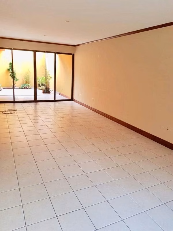 Casa en Moravia/condominio-amenidades-familiar