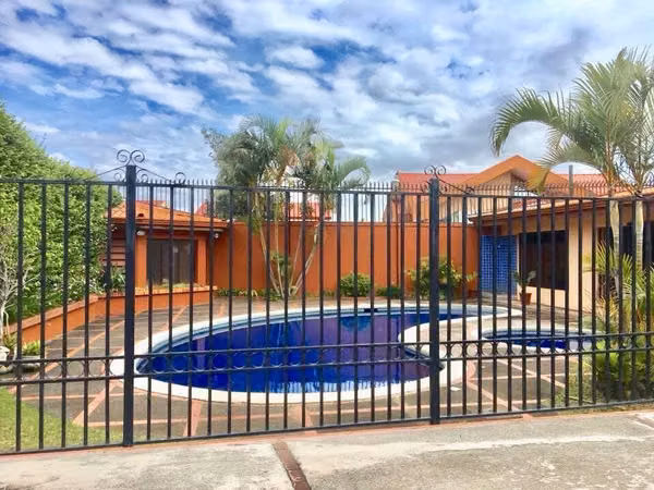 Casa en Moravia/condominio-amenidades-familiar