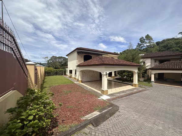 Spectacular Furnished Independent House City Colón