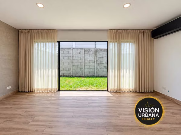 Casa de 2 Habitaciones con Línea Blanca en Bali Guachipelín