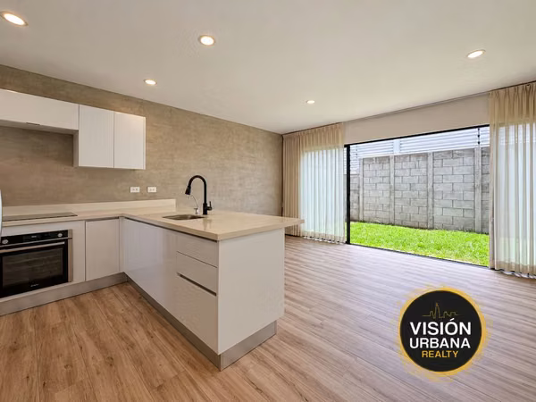 Casa de 2 Habitaciones con Línea Blanca en Bali Guachipelín