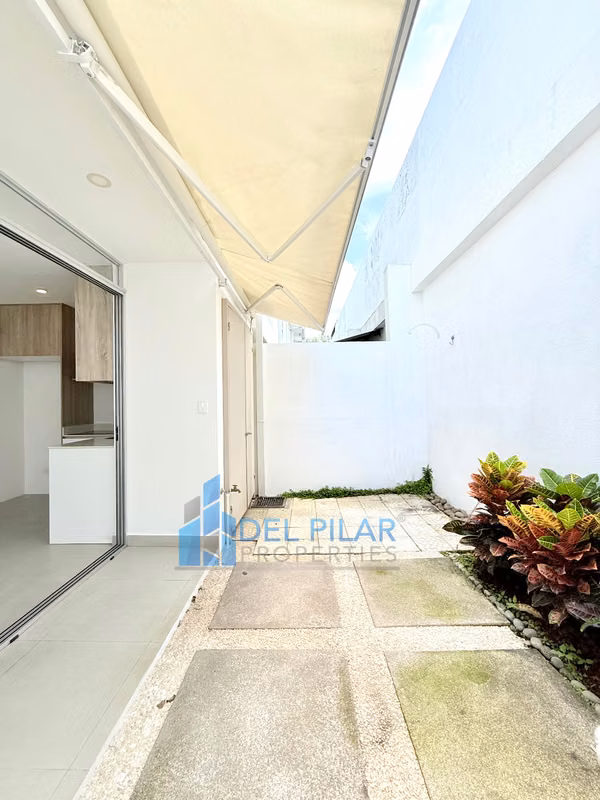 Alquiler de hermosa casa con jardín