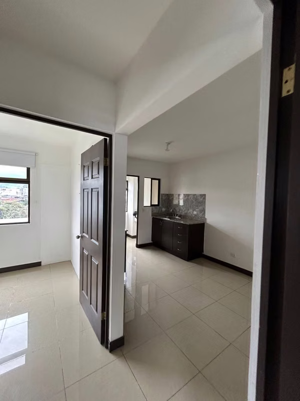Alquiler de Apartamento en Condominio Torres de Monte Rey. San José