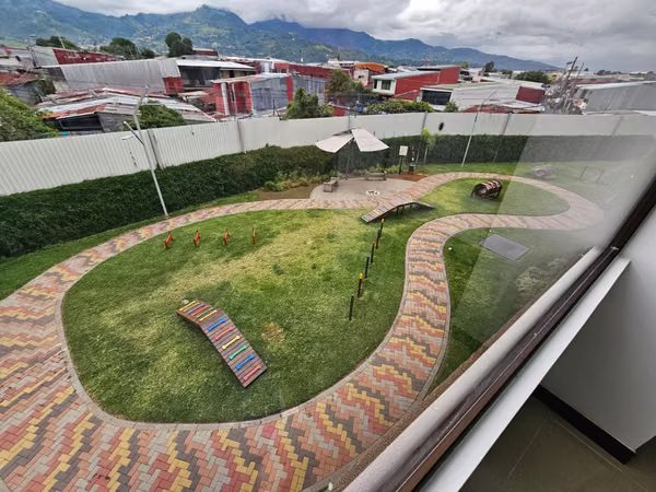 Alquiler de Apartamento en Condominio Torres de Monte Rey. San José
