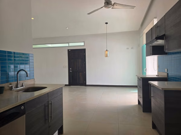 Alquiler de Apartamento en Santa Ana - 2 habitaciones - Mezanine - Terraza - Fácil acceso