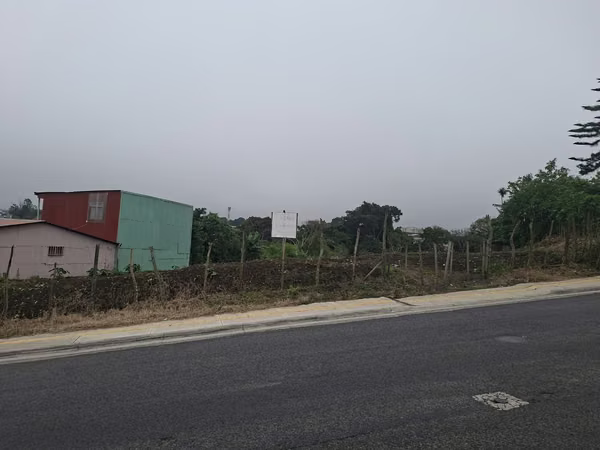 Lote plano mixto de alta densidad en Coronado
