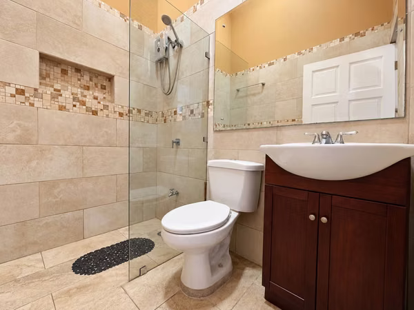 Venta. Oportunidad. Casa de 1 Nivel. Gravilias - Desamparados, San Jose